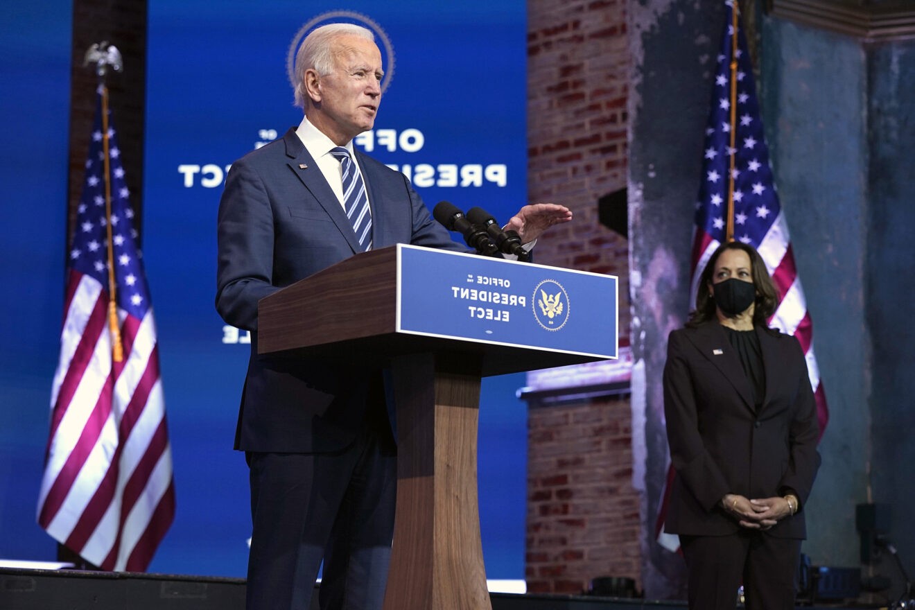 Poll Voters Unhappy With Biden On Immigration 4670